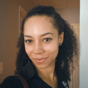 Meet your Posher, Yvette